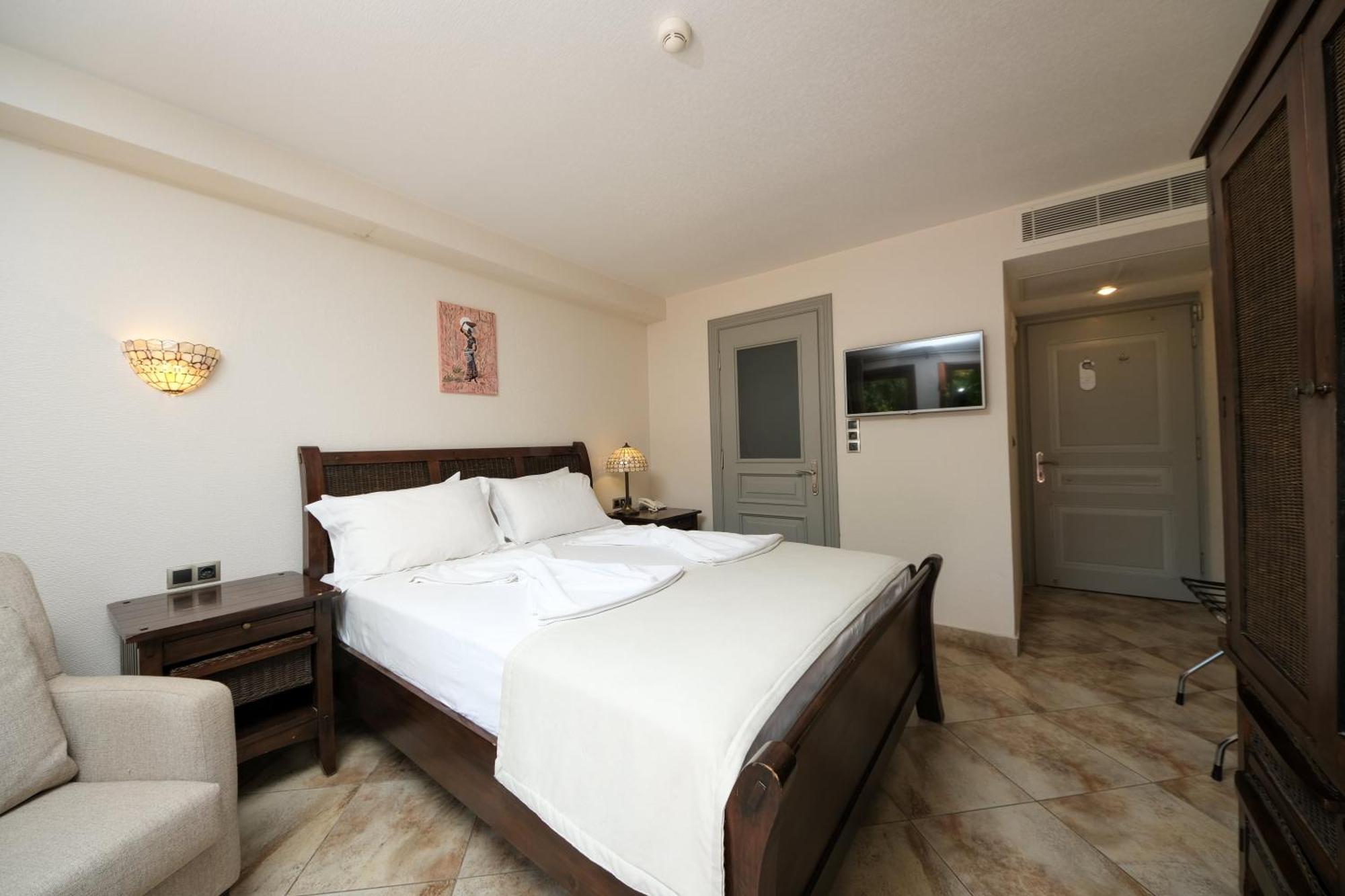 Cunda Labris 3*